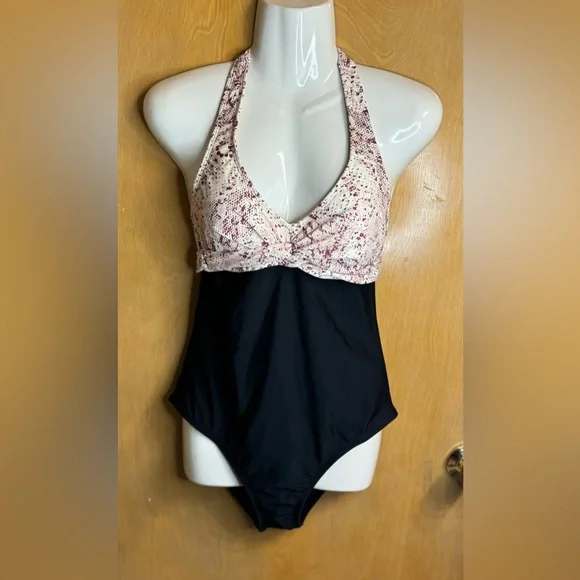 Cupshe
1Pc Swimsuit
Size M - Picture 3 of 8
